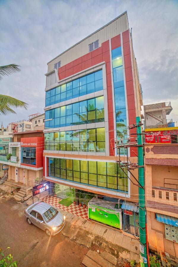 Redkey Inn Hotel Near Bangalore Airport Airport Pickup & Drop Available 24X7 Yelahanka エクステリア 写真