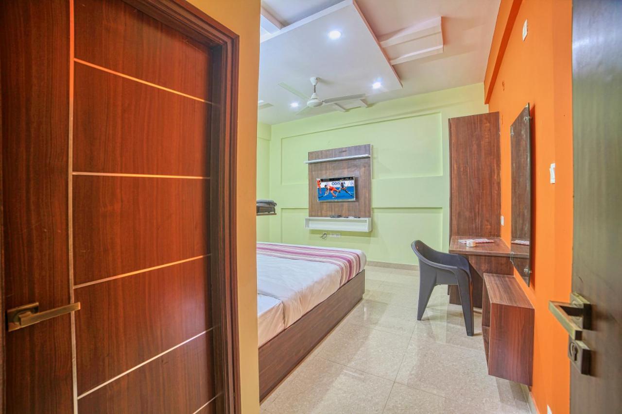 Redkey Inn Hotel Near Bangalore Airport Airport Pickup & Drop Available 24X7 Yelahanka エクステリア 写真