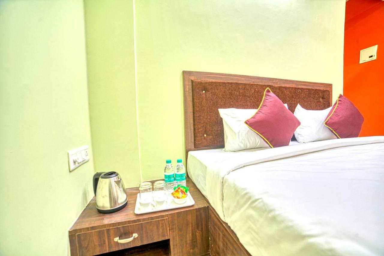Redkey Inn Hotel Near Bangalore Airport Airport Pickup & Drop Available 24X7 Yelahanka エクステリア 写真