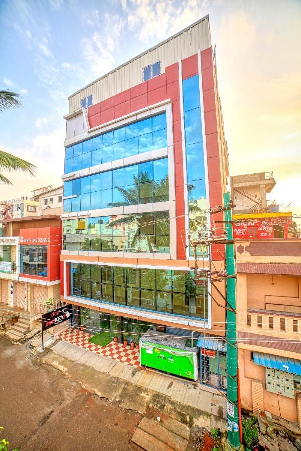 Redkey Inn Hotel Near Bangalore Airport Airport Pickup & Drop Available 24X7 Yelahanka エクステリア 写真